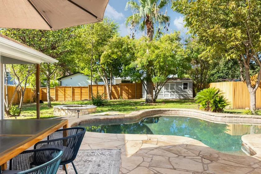 The Oak Haven - 3BR with Pool Billiards & Arcade - Image 1