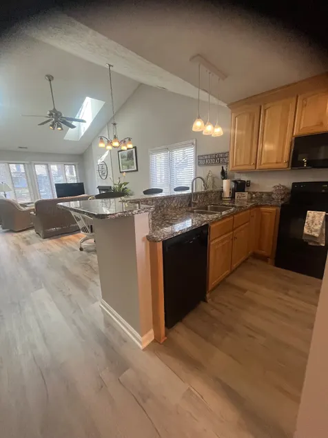 CJ's Nest/ Woodlake /Lakeside/Golf Oasis/Sleeps 9 - Image 1