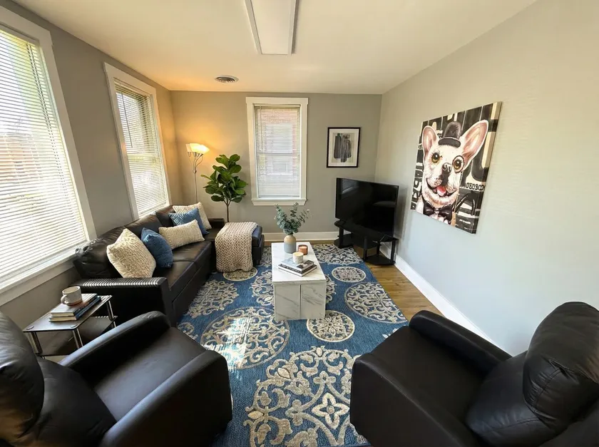 Work-Ready Retreat with King Bed - Image 1