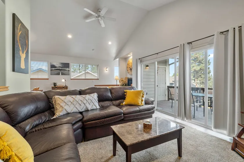 Pet-friendly - 3BDR - Minutes to Downtown - Image 1