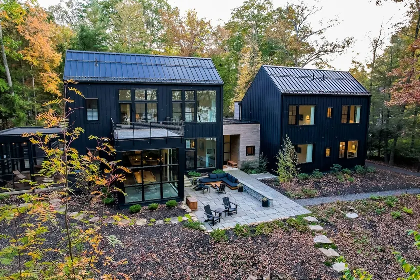 The Birch Bower: Luxury Lakefront Home - Image 1
