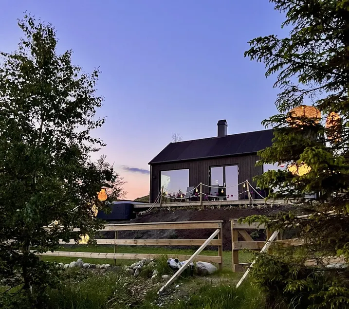 Sansa Lodge - 30 min OSL - Jacuzzi - Design - Image 1