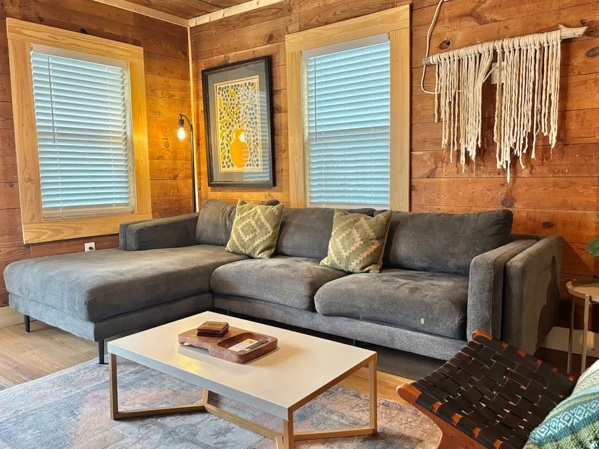 Pink Bungalow | Ideal Location | East Austin Stay - Image 1