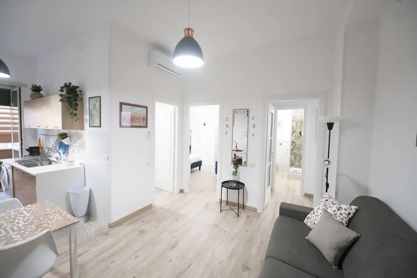 Lovely Apartment in Hip and Vibrant Pigneto - Image 1