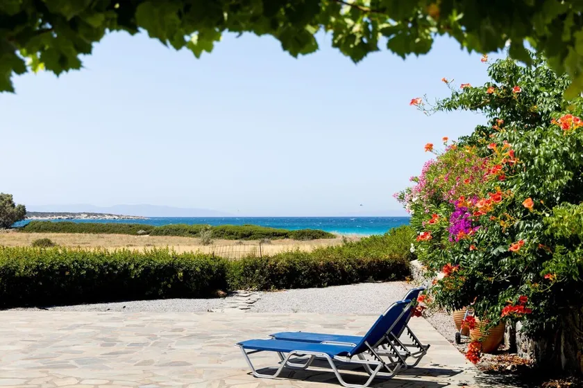 Angali TA 3 Bedroom Home 60m From Kastraki Beach - Image 1