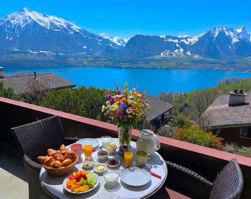SwissHut Stunning Views & Alps Lake - Image 1