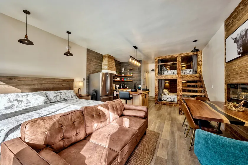 First level super loft 7: Close to everything! - Image 1