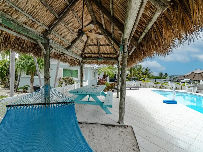 Refuge on the Reef~ Waterfront Pool Home, 75 - Image 1
