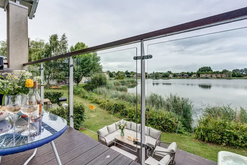 Sandpiper - ticks all the boxes/sleeps 10/hot tub - Image 1