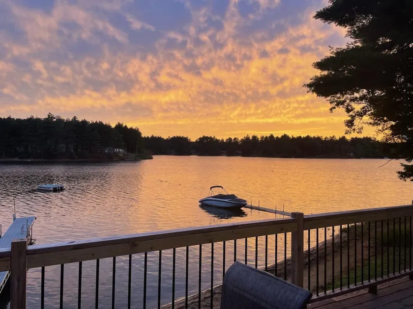 Spectacular Sunsets on Silver Lake - Image 1