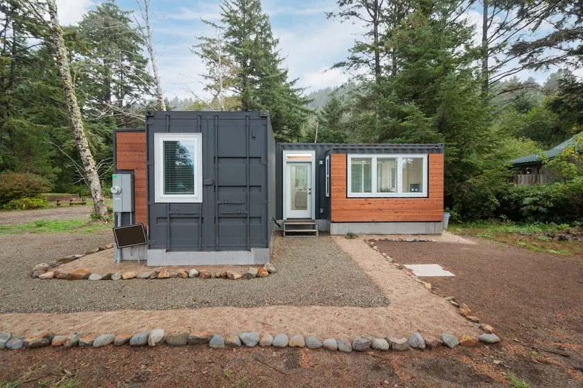 The Tea House-Modern container home near beach! - Image 1