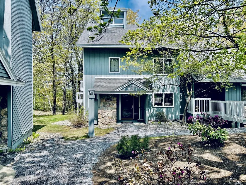 Slopeside Haven with pool access! - Image 1