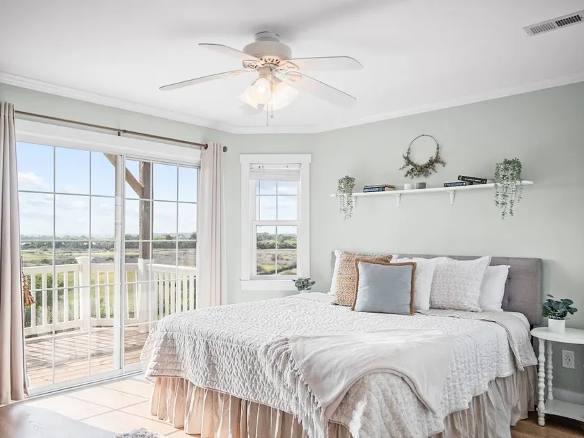 Sound Front-Beach Access & Pool - Linens Included! - Image 1