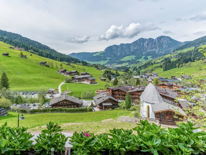 Chalet in panoramic location, 450m to the ski lift - Image 1