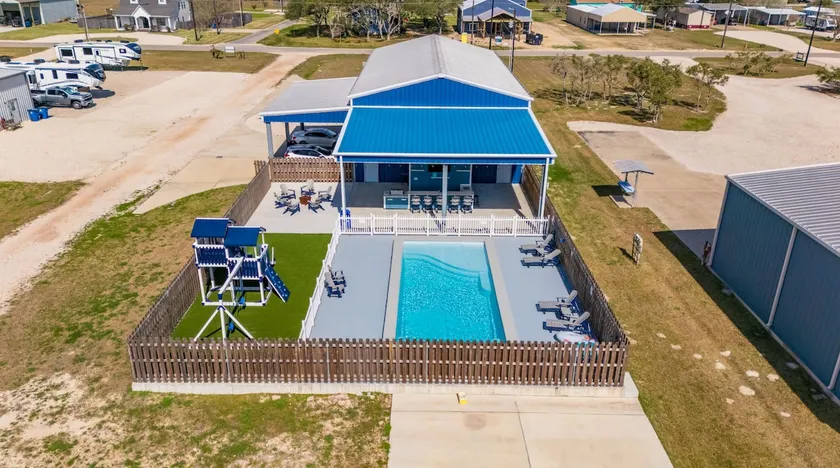 No Agenda Hacienda Pool/Playscape/Pets+$ Fantastic - Image 1