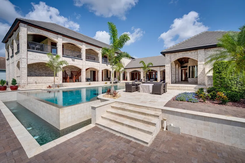 Groveland Home w/ Pool: Luxurious Lakefront Oasis! - Image 1