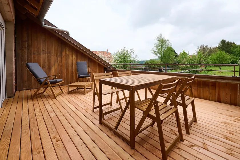 Le Noyer – Apartment with terrace and shared garden - Image 1