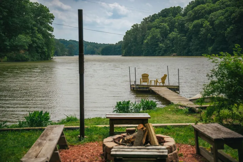 Lake Front Cabin Peaceful hot tub and Fire pit - Image 1