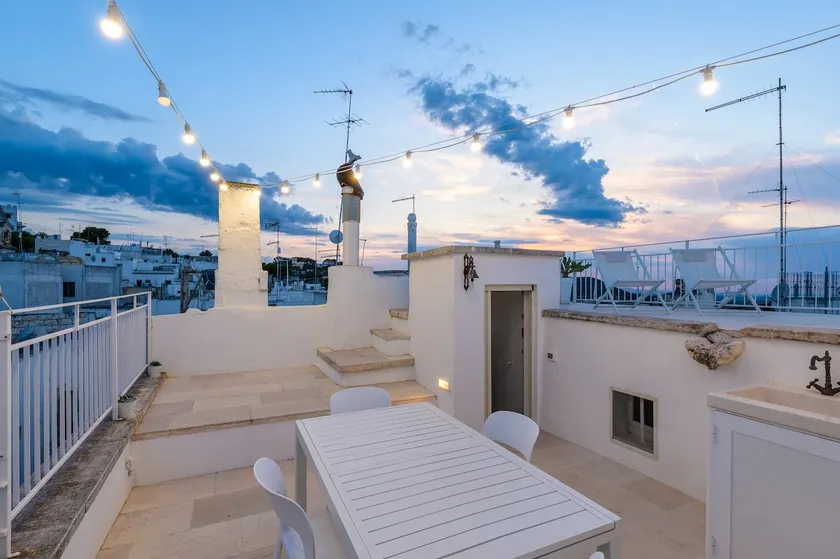 In Alto Mare by Wonderful Italy - Image 1