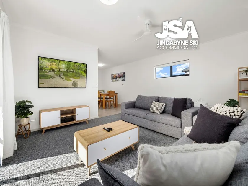 Berridale Bliss lovely light filled townhouse - Image 1