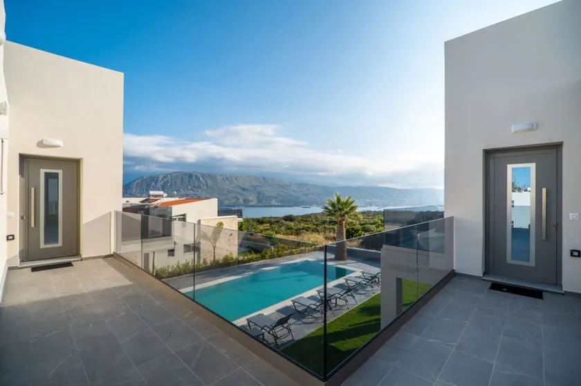 Jarko Luxury Houses - Image 1