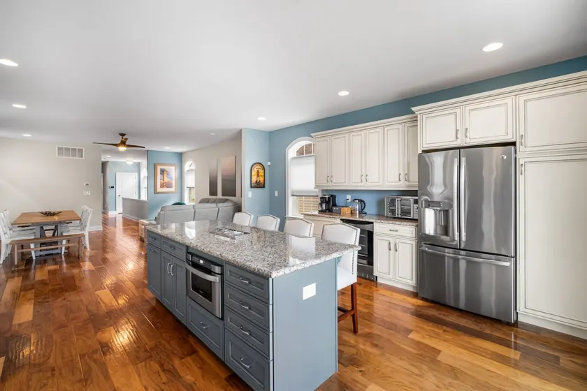 Luxury Margate Retreat | Walk 2 Beach & Dairy Bar - Image 1