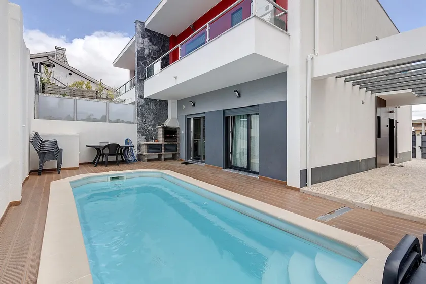 Casa vacanze 'Sunset' con piscina privata, Wi-Fi e aria condizionata - Image 1