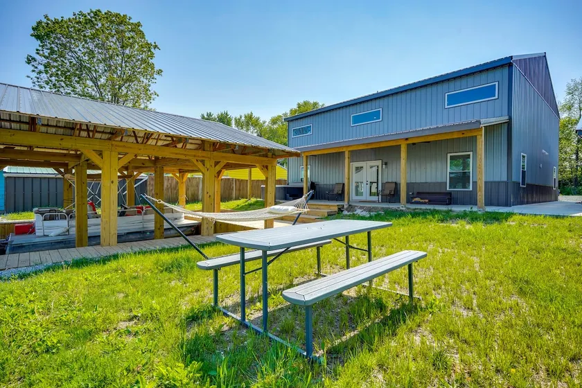 Waterfront Buckeye Lake Vacation Rental w/ Hot Tub - Image 1