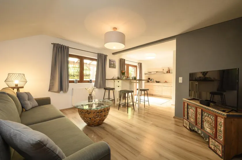 Alpenlodge apartment on the edge of the forest in Grainau - Image 1