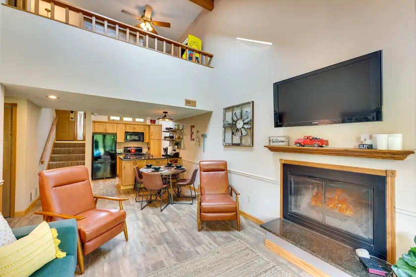 Galena Retreat: Shopping, Owners Club & Skiing! - Image 1