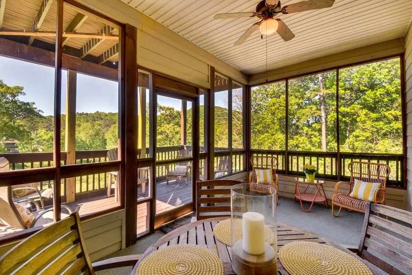 Balcony & Golf Course View! Condo at Kingwood - Image 1