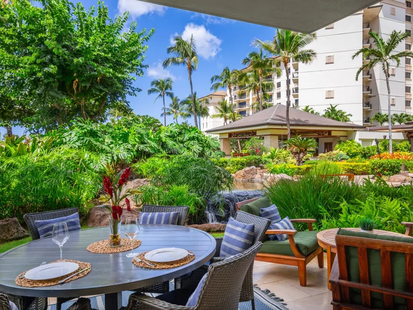 Hale Akaka Falls O-121  one of a kind luxury stay: Special book 7 NIGHTS in September AND GET 1 NIGHT FREE - Image 1