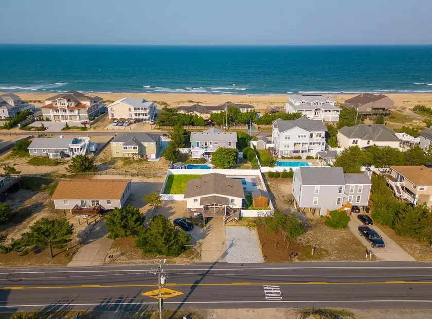 Coral Point - Updated Cozy 4 bedroom w/ Salt Water - Image 1