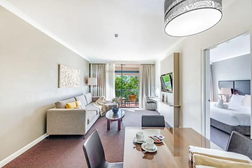 'Double Slice of Paradise' Waterfront Resort Living - Image 1