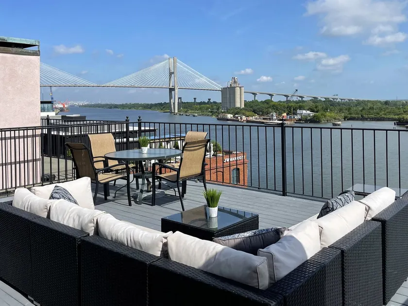 River Views, Private Balcony, Heated Pool Access - Image 1