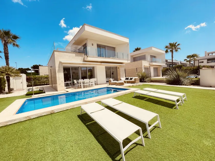 3091 Villa MALIBU - Image 1