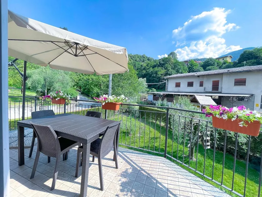 La Spiaggia apartment with private terrace - Image 1