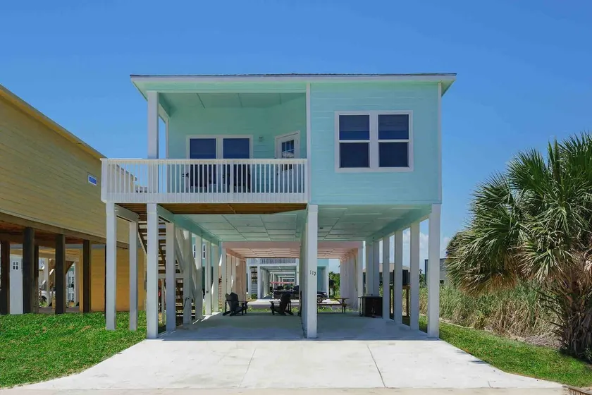 New Coastal Cottage with Pool - Image 1