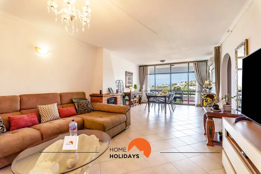#158 3br Panorama | Spacious & Bright - Image 1
