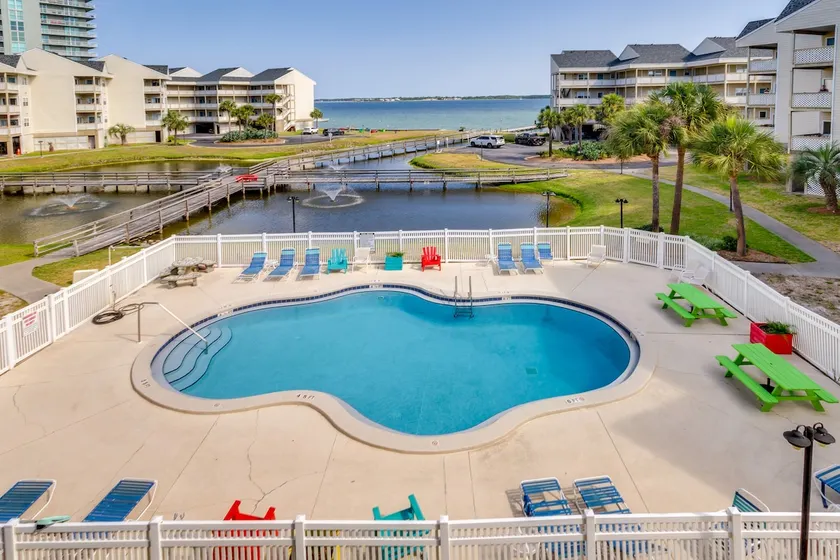 Bayfront Pensacola Beach Condo w/ Pool & Elevator - Image 1