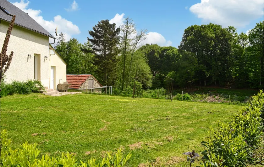 Beautiful home in Bugeat with ethernet internet - Image 1