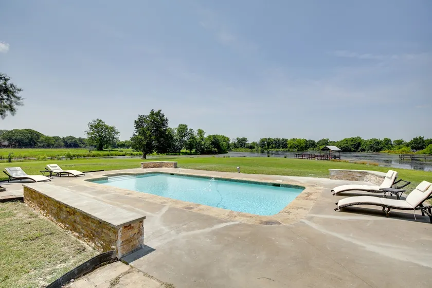 Private Pool and Guest House Spacious Kemp Home - Image 1