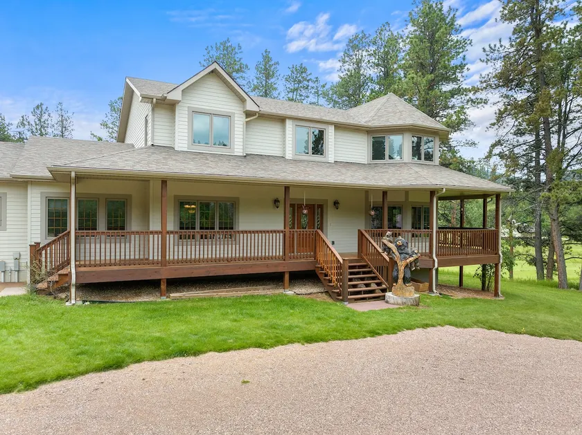 Largest Hill City Cabin-Sleeps 20 with Hot Tub - Image 1