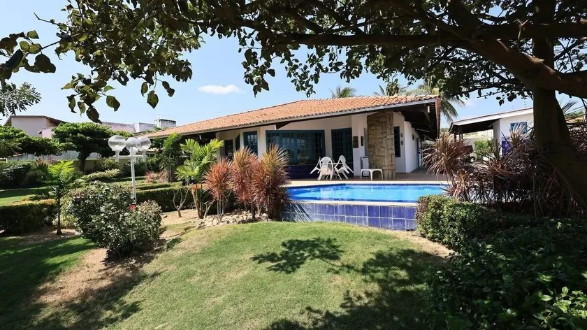House with 3 en-suites, pool, 100 meters from the beach - Image 1