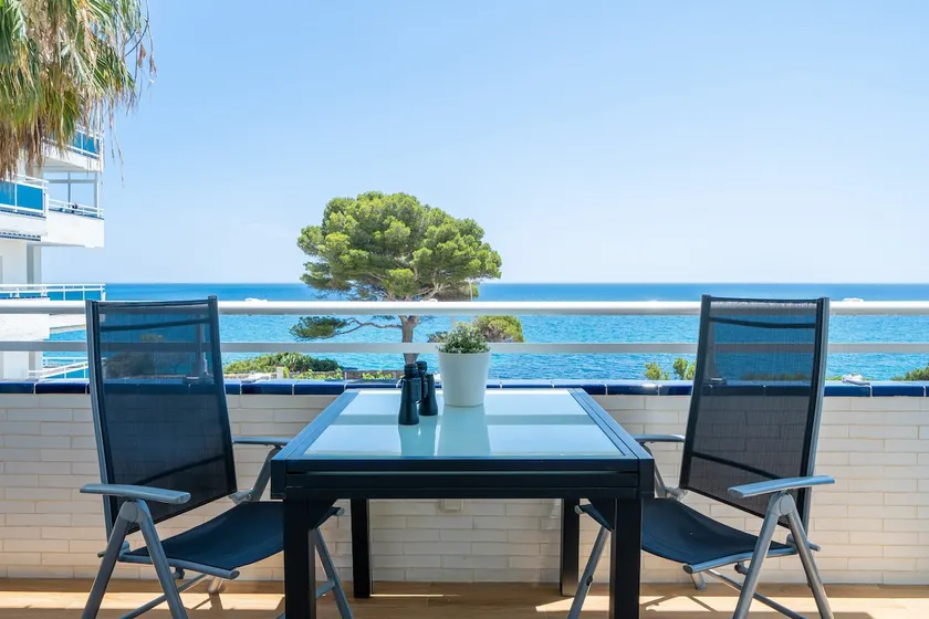Appartamento di vacanza \"La Rosaleda\" con vista mare, piscina in comune e Wi-Fi - Image 1