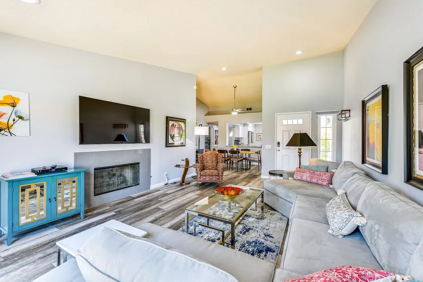 Pool Access: Newly Renovated Palm Desert Condo - Image 1