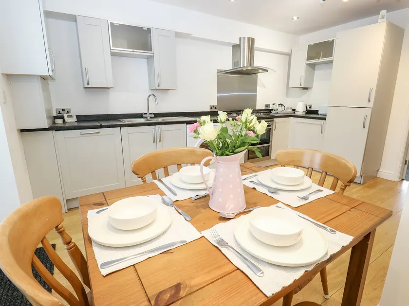 Bluebell Cottage - Image 1