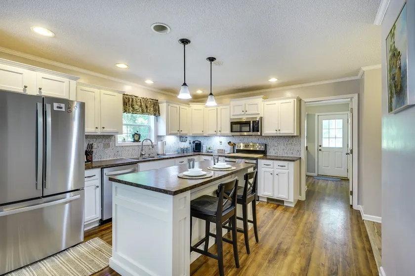 Hillsborough Vacation Rental ~ 18 Mi to Durham! - Image 1