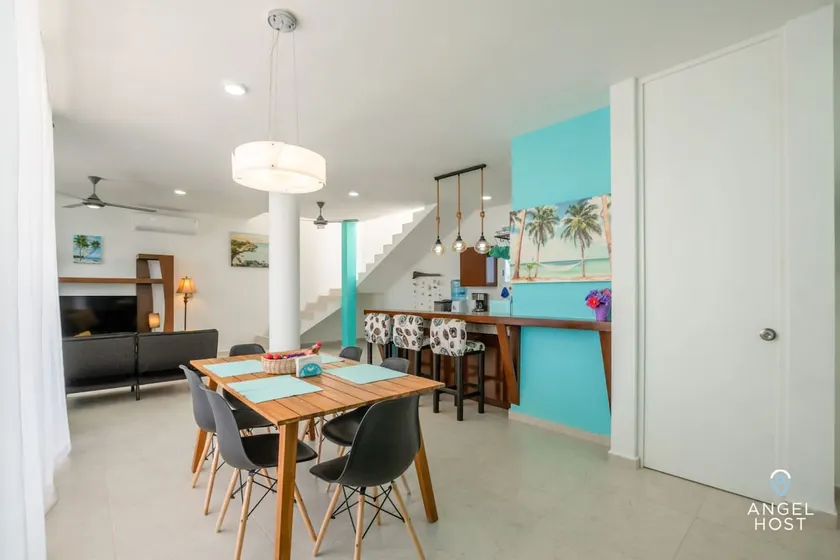 Penthouse Apartments Private Roof Pool 200m to Beach - Image 1