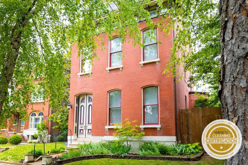 Gorgeous Benton Park Manor ABODEbucks - Image 1